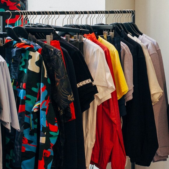 RESELLERS! FASHIONISTAS! Surprise Lot of Mixed Clothing/Accessories 8pcs Bundle - Picture 7 of 8